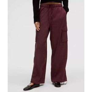 Lululemon Lightweight Adjustable MR Cargo Pant Garnet Red Womens Small NWT